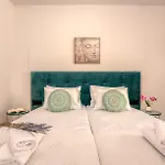 Апартаменты Dreams 4 *