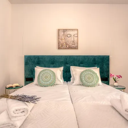 Апартаменты Dreams 4 *