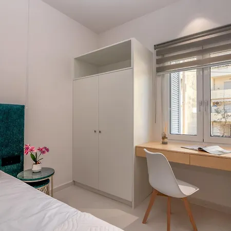 Apartment Dreams 4