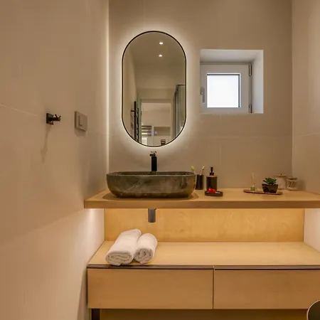 Apartment Dreams 4 *